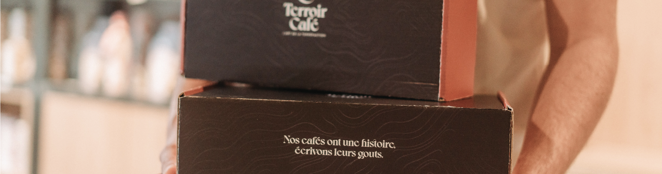 Box découverte de café en grain ou moulu, fraîchement torréfié - Couleur  Café.